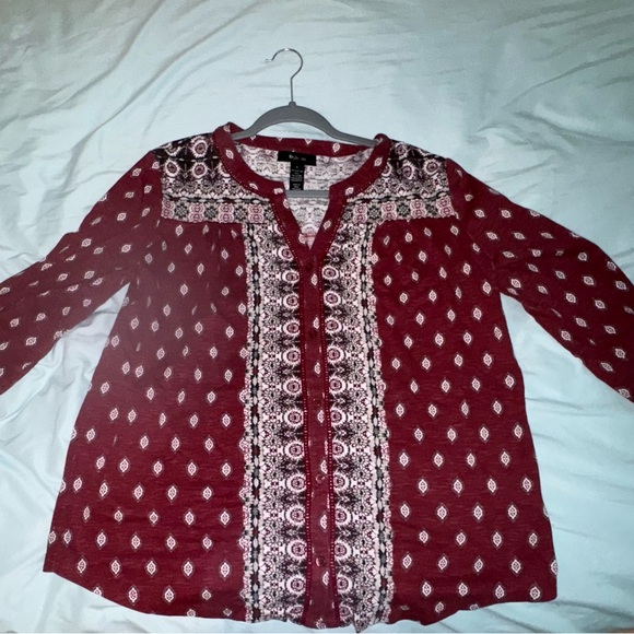 Macy’s red pattern button down - Picture 2 of 3